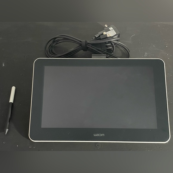 Wacom One Display Drawing Tablet - Picture 2 of 3